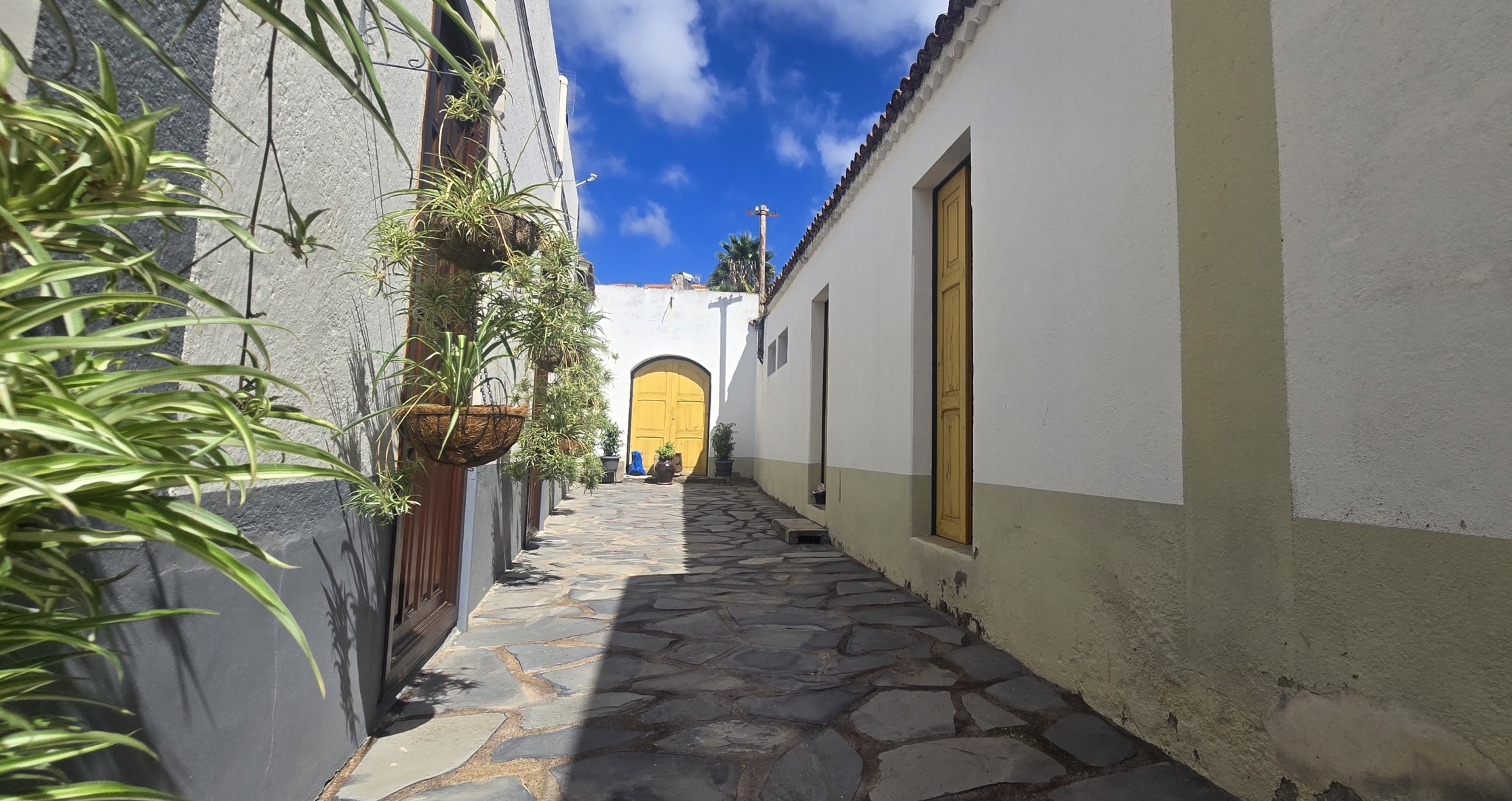 Casa histórica a reformar en Arona Casco