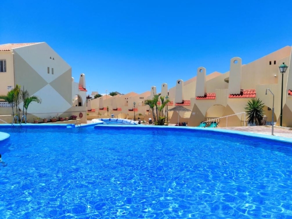 Maraverde-Piscina-Fanabe-Properties