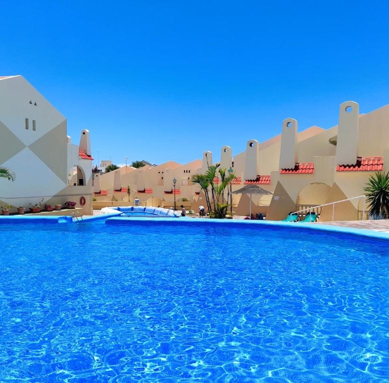 Maraverde-Piscina-Fanabe-Properties
