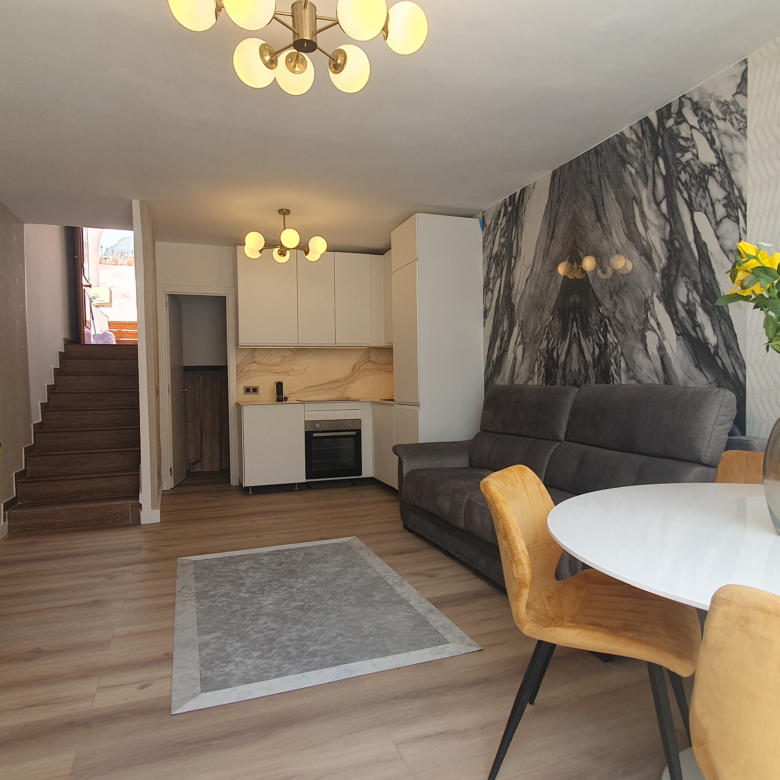 Duplex reformado en San Eugenio